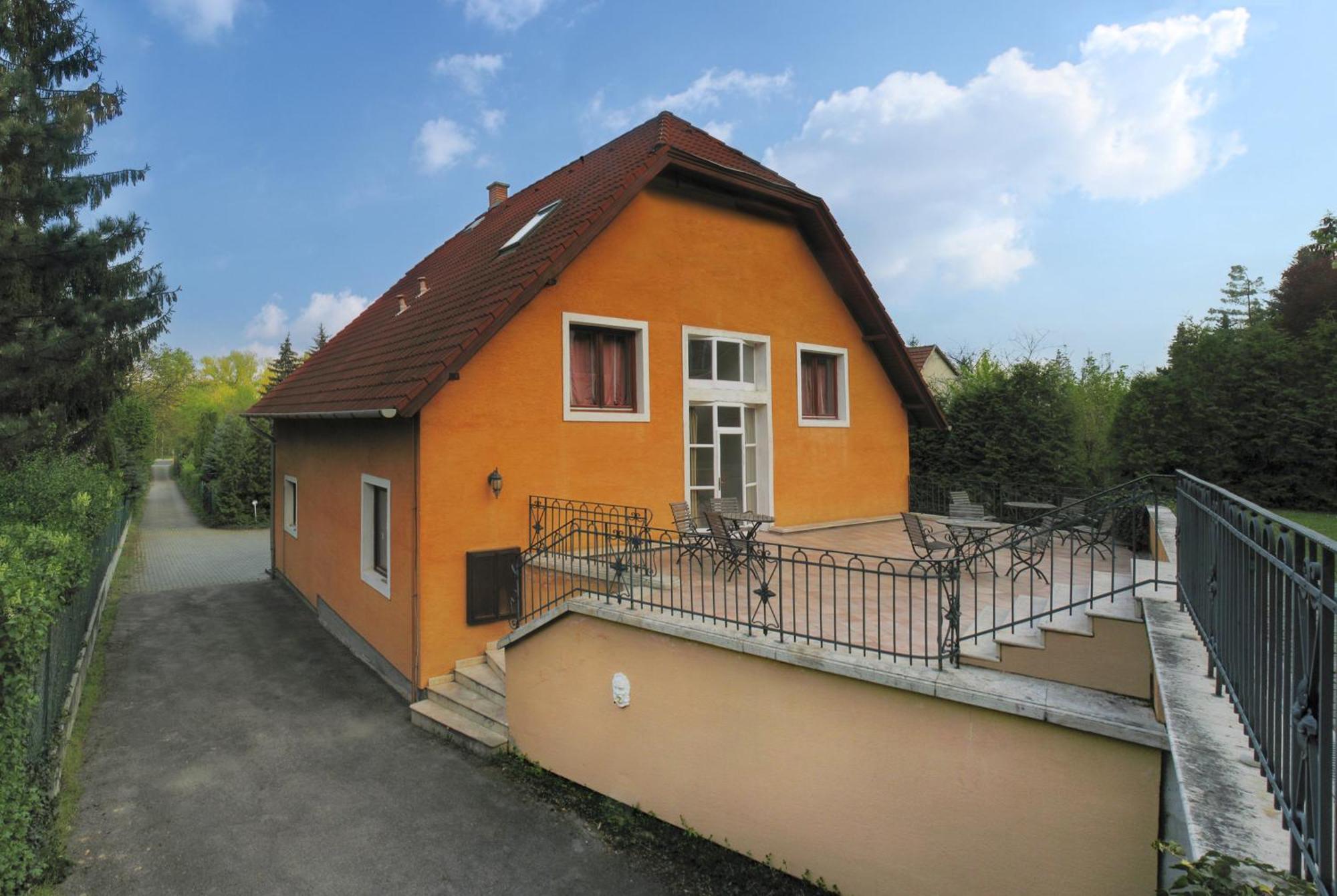 Nr 100 Szentendre Hotel Panzio Szolgaltatasok Eksteriør billede
