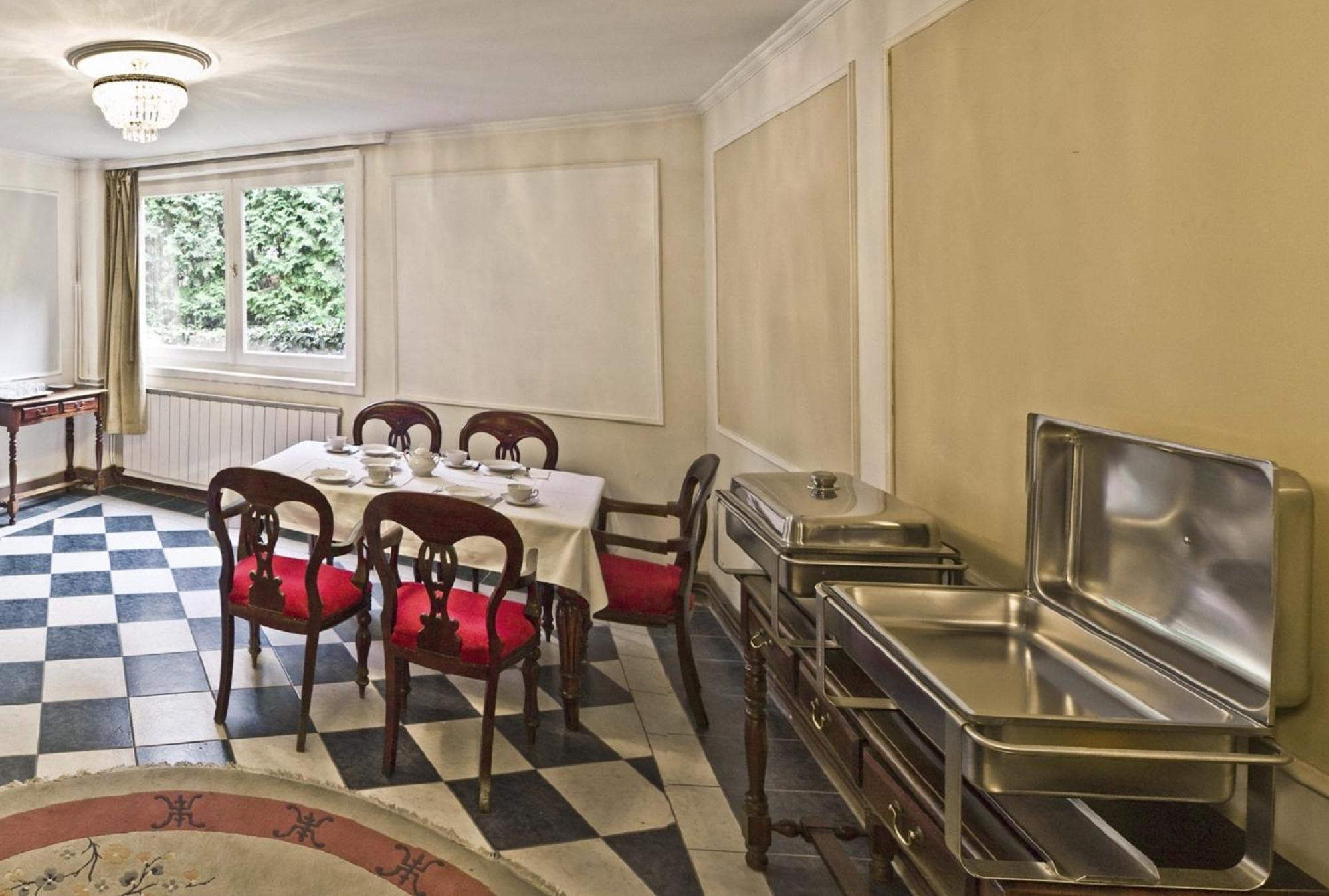 Nr 100 Szentendre Hotel Panzio Szolgaltatasok Eksteriør billede