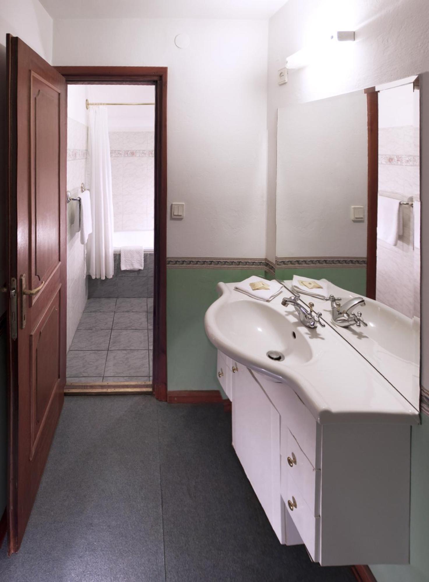 Nr 100 Szentendre Hotel Panzio Szolgaltatasok Eksteriør billede