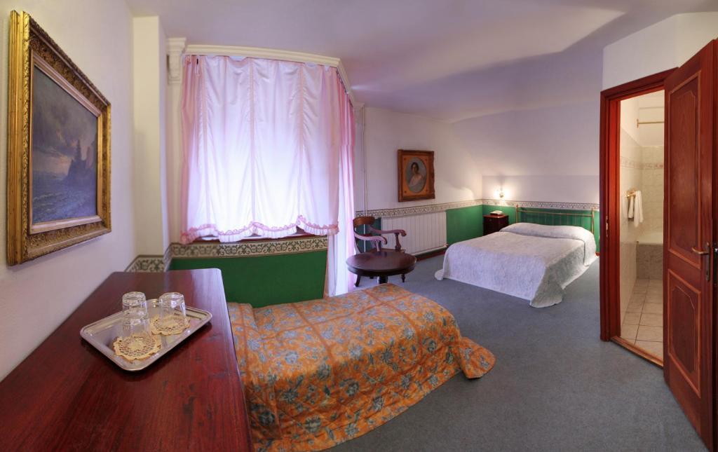 Nr 100 Szentendre Hotel Panzio Szolgaltatasok Eksteriør billede