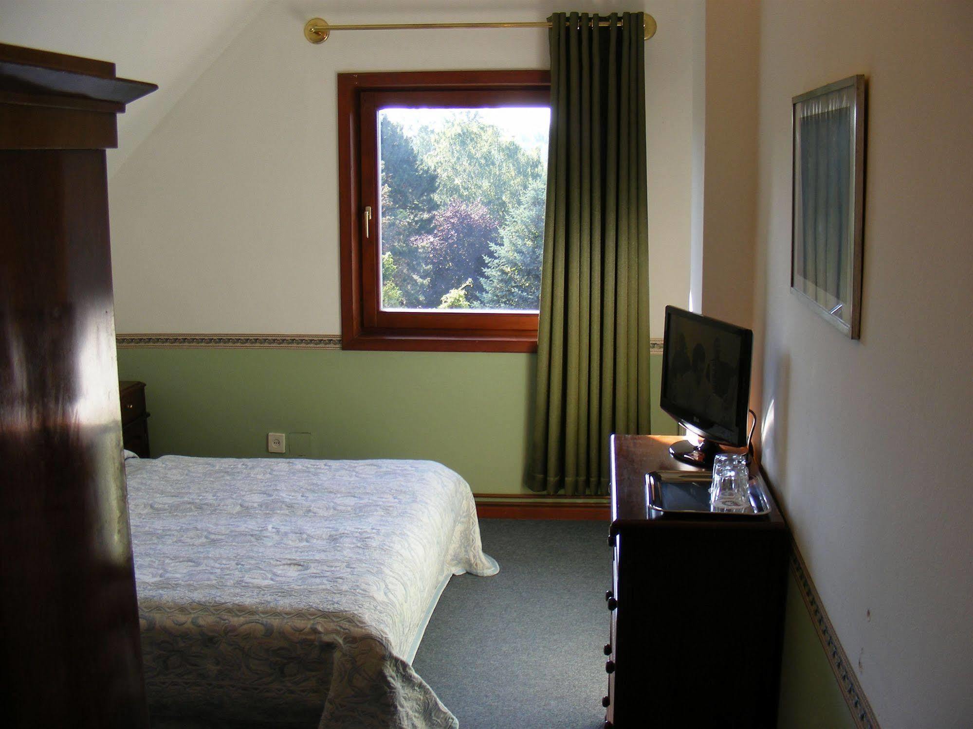 Nr 100 Szentendre Hotel Panzio Szolgaltatasok Eksteriør billede