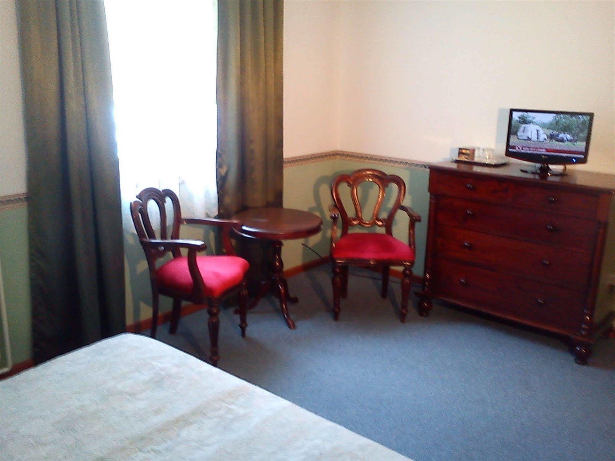 Nr 100 Szentendre Hotel Panzio Szolgaltatasok Eksteriør billede